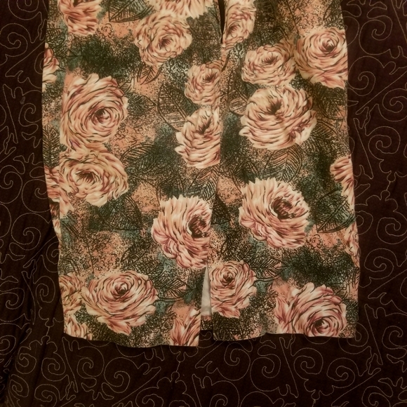 Flower print pencil skirt Pinup Couture XS - Picture 3 of 3
